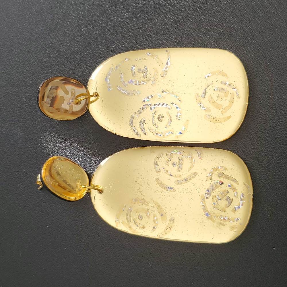 Hand-made Hand Crafted Floral Gold Vibes Resin Earrings New